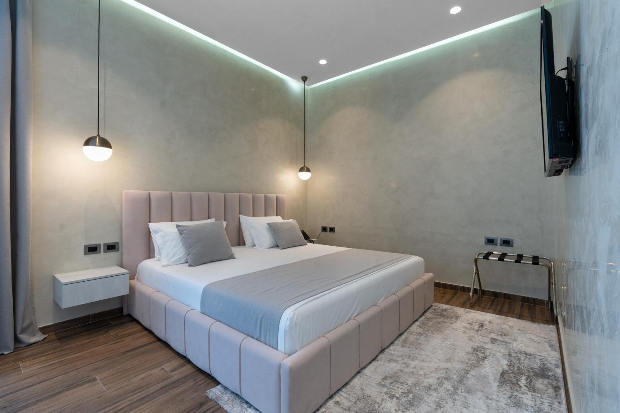 Hotel Plaza Berat Exterior photo